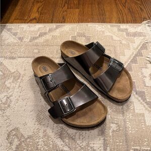 COPY - NWOT Size 39 metallic silver Birkenstock arizona shoes